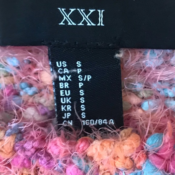 ❤️Forever 21 fuzzy sweater bundle size small ❤️ - Picture 7 of 8